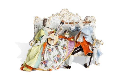 Figura Un grupo en el sofá, H 15 cm 