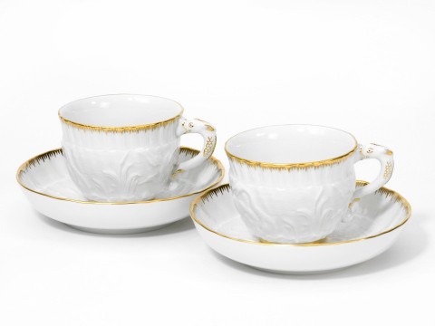 Tazas expresso Porcelana Cisne, relieve blanco, decoracion de oro