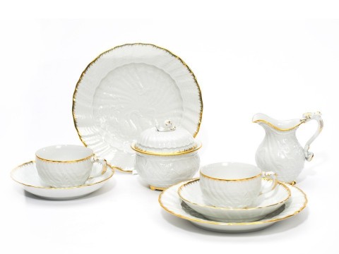Set para cafe Porcelana cisne, Relieve blanco, decoracion de oro, para dos personas